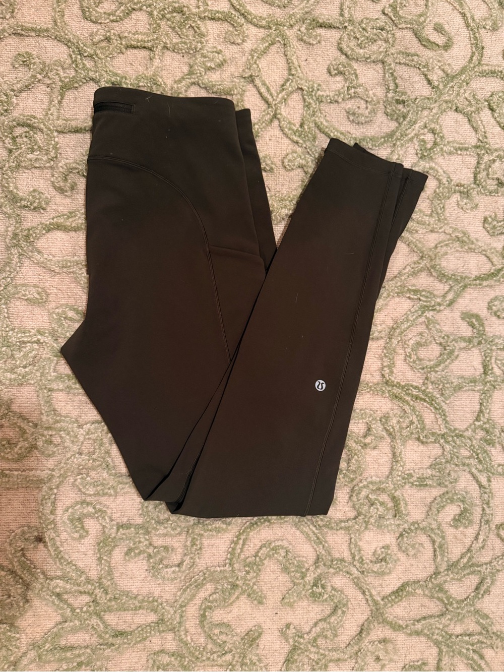 lululemon athletica women’s hunter green Performance Leggings